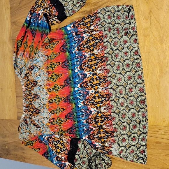 Olive Hill XL colorful flowy boho top - Picture 9 of 9